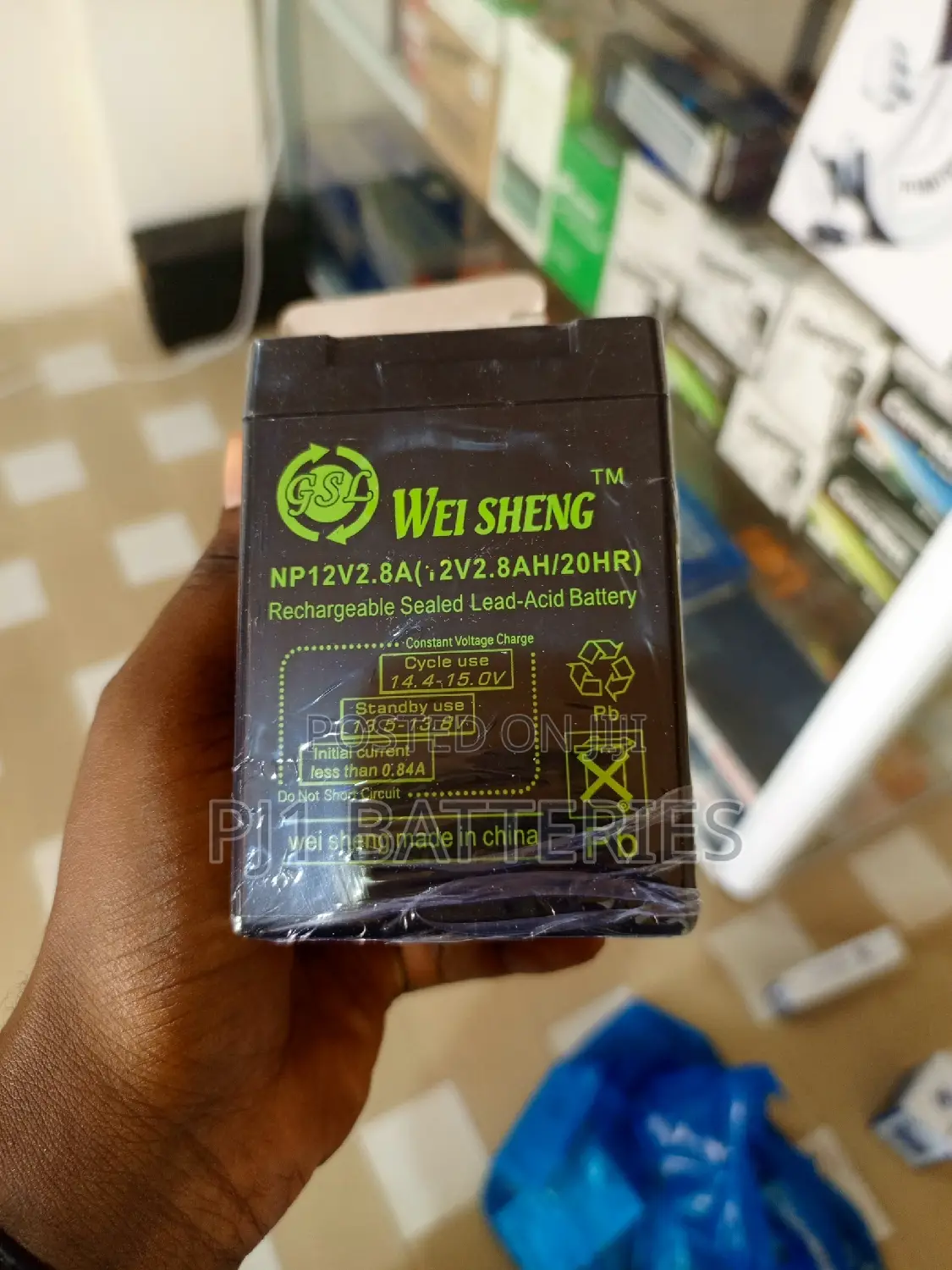 12v 2.8 AH BATTERY