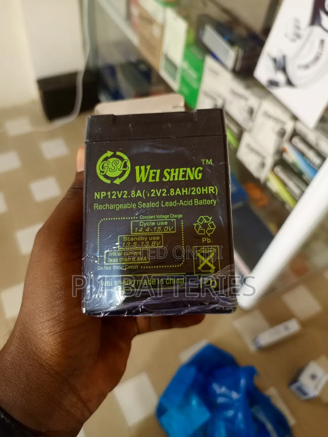 12v 2.8 AH BATTERY