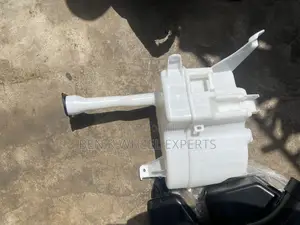 Wiper Tank for Camry Spider