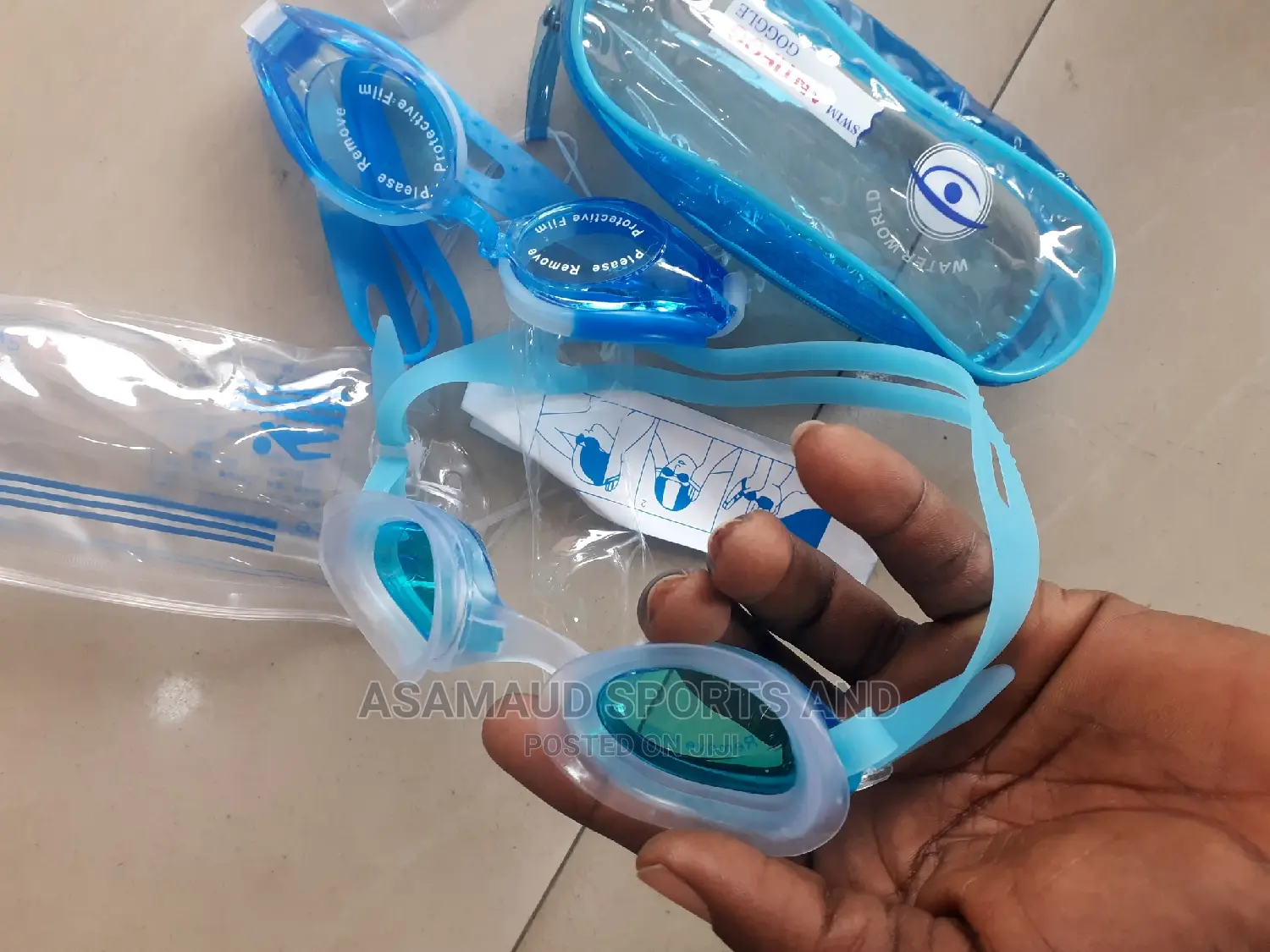 Original Swimming Goggles At Cool Price