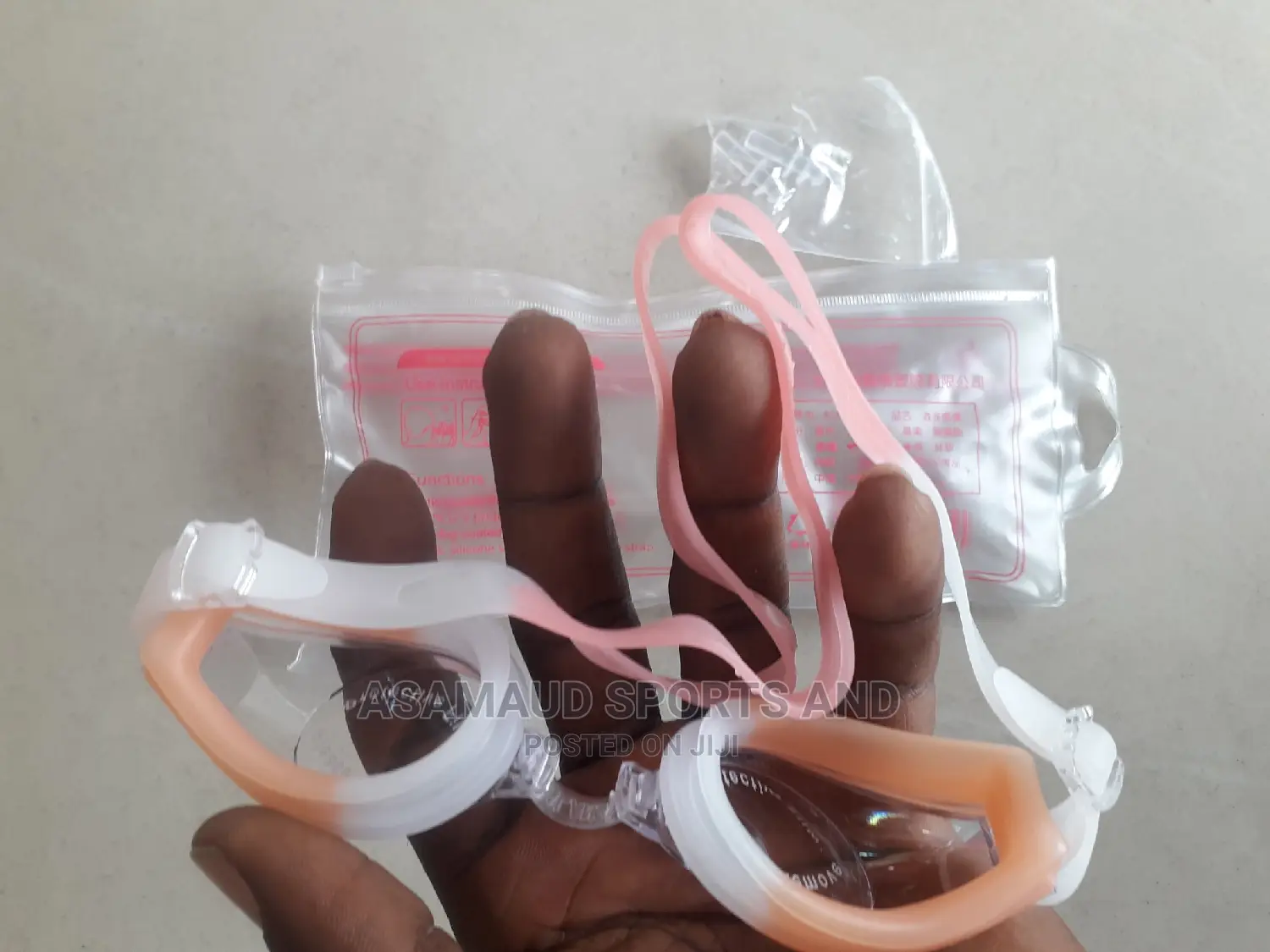 Original Swimming Goggles At Cool Price