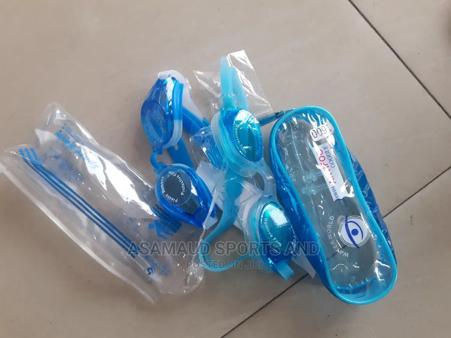 Original Swimming Goggles At Cool Price