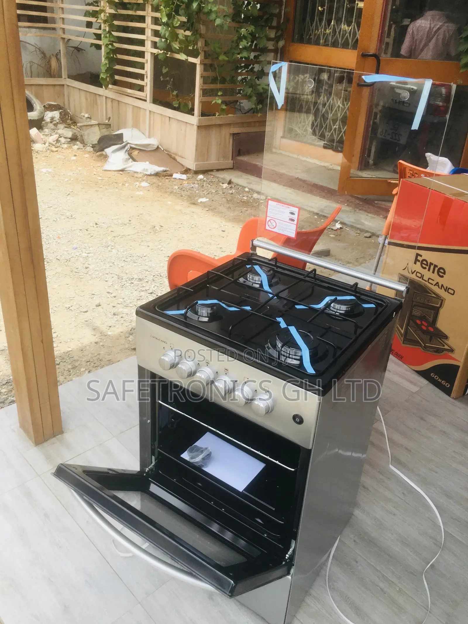 Volcano 4 Gas Oven With Grill 50x50 Gas Lid Gray