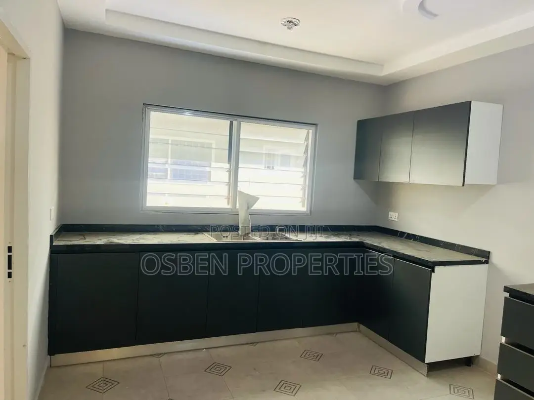 3bdrm Apartment in Pleasant Properties, Spintex for sale