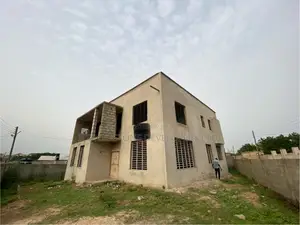 4bdrm House in Lakeside Comm 6, Ashaley Botwe for sale
