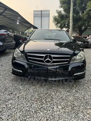 Photo - Mercedes-Benz C250 2014 Black