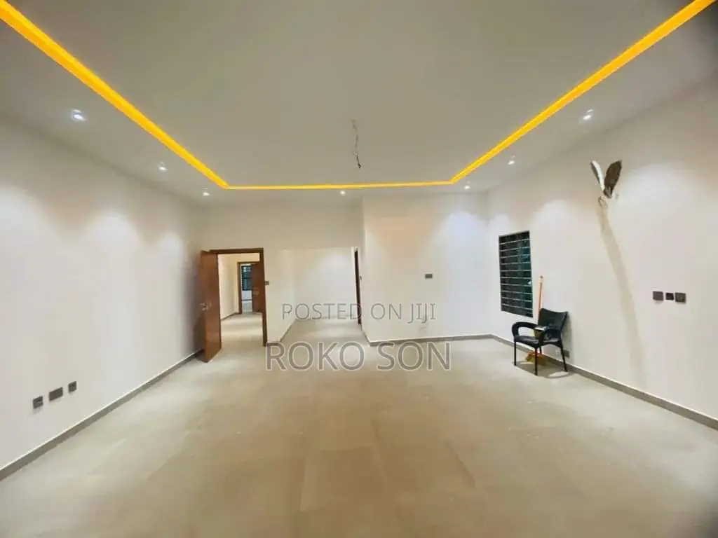 4bdrm Duplex in Dr Roko, Accra Metropolitan for sale