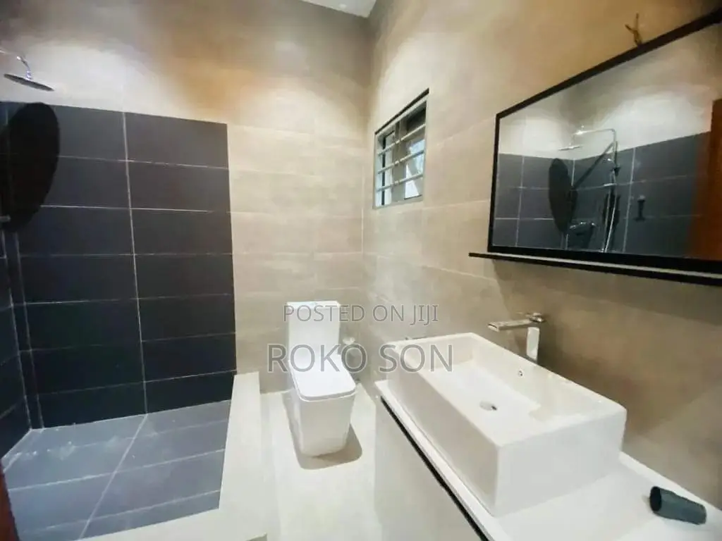 4bdrm Duplex in Dr Roko, Accra Metropolitan for sale