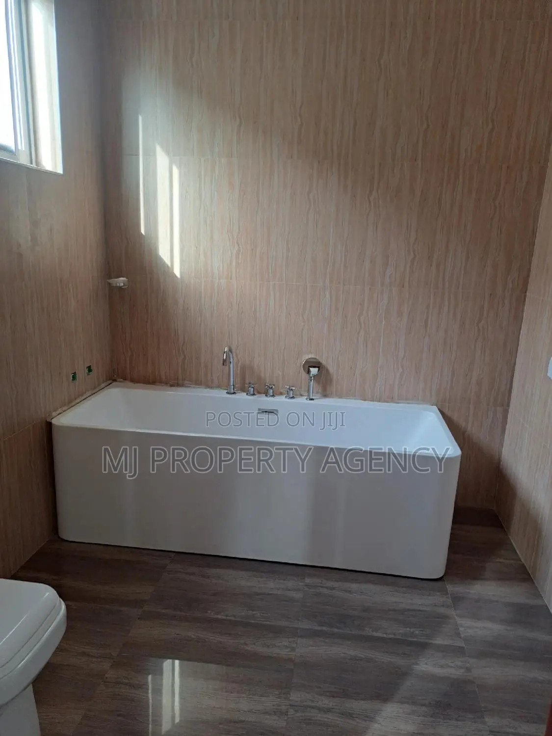 Furnished 3bdrm Duplex in Prampram Beach for sale