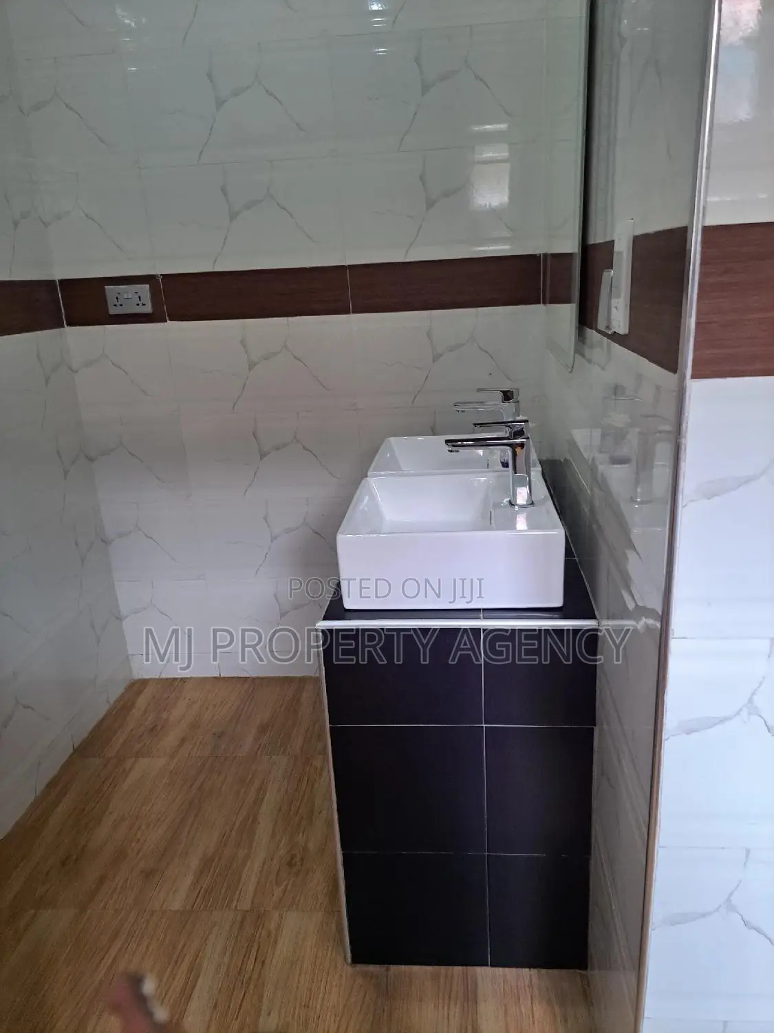 Furnished 4bdrm House in Prampram Beach for sale