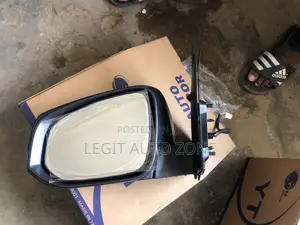 Toyota Tacoma 2017-2018 Complete Mirror Glass