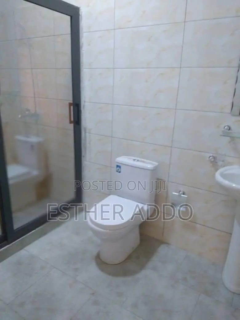 4bdrm Duplex in Lake Side Estate for rent