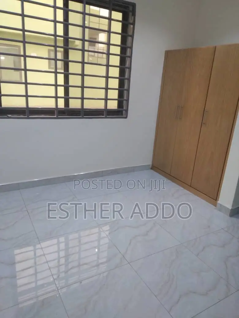 4bdrm Duplex in Lake Side Estate for rent
