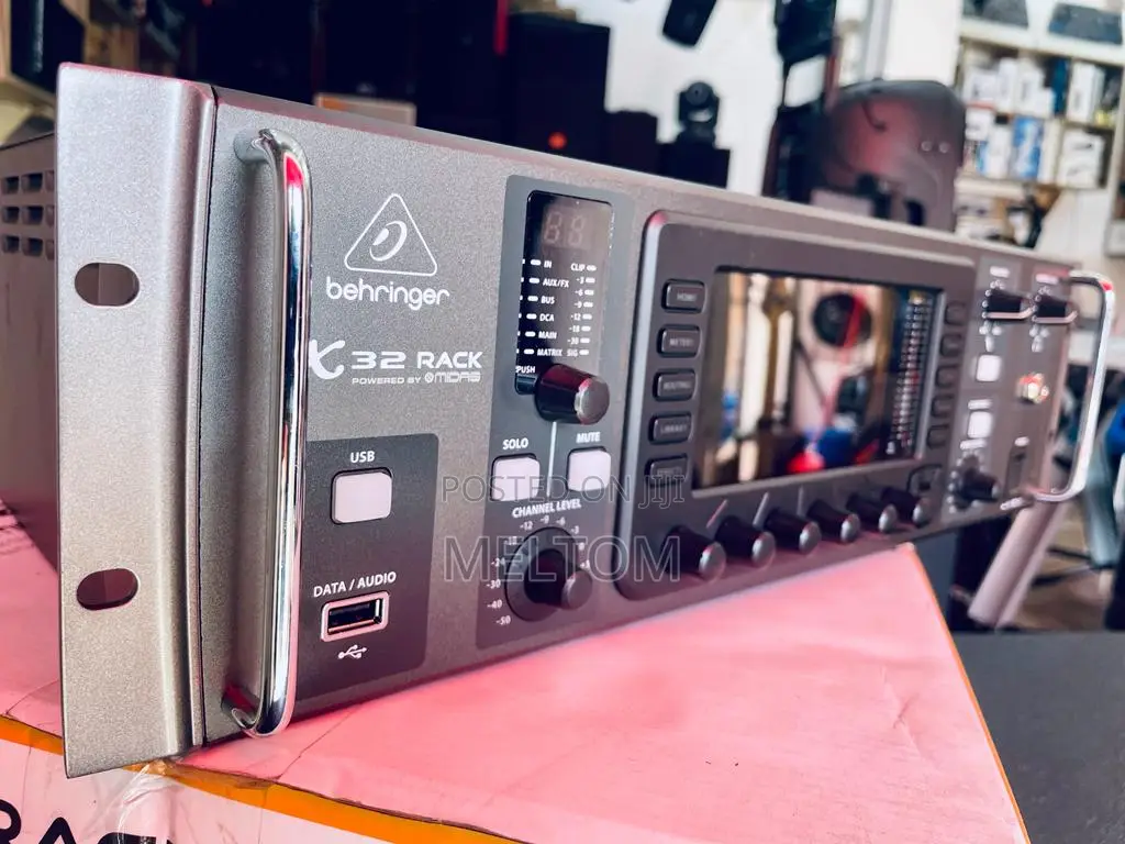 Behringer X32 Rack Powered by Midas