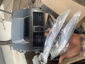 Toyota Corolla 2013 Top Vent
