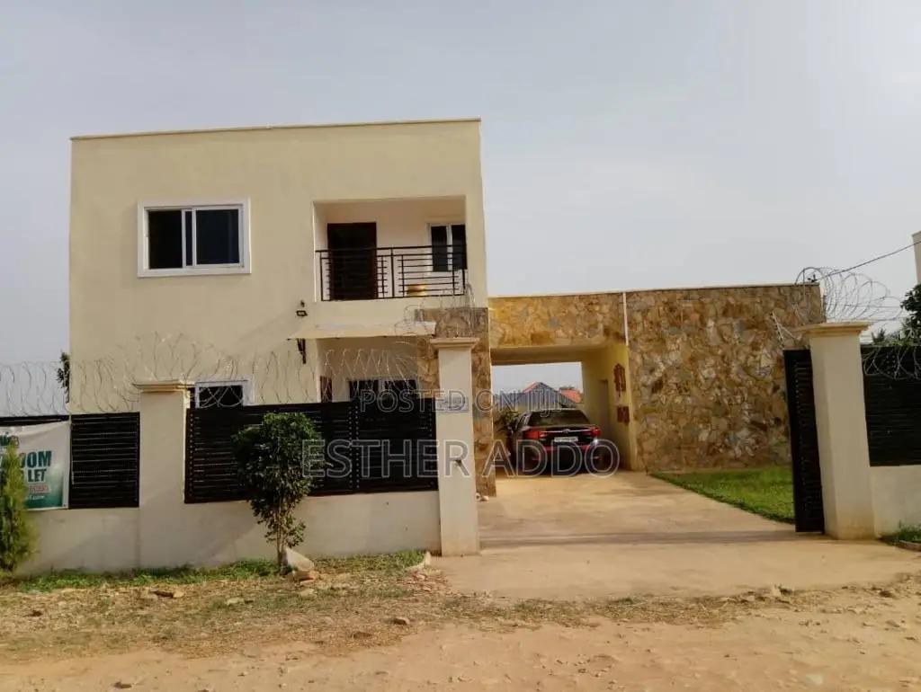 3bdrm Duplex in Oyarifa for rent