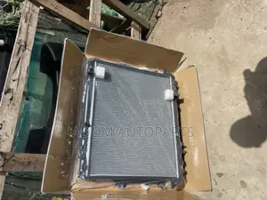 Toyota Vigo Hilux Fortuner Radiator Water Tank