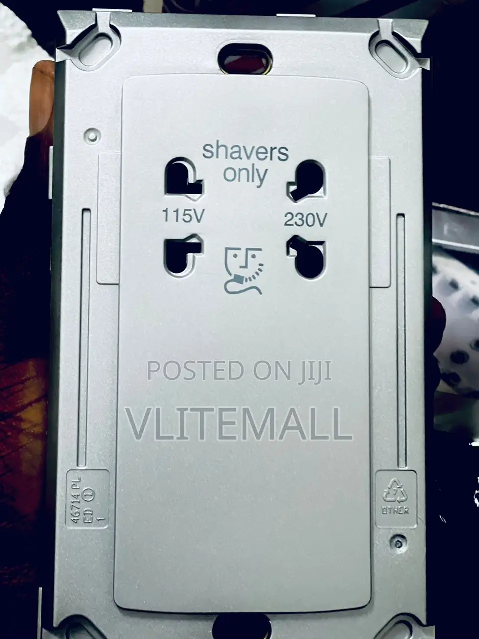 MK - Shaver Socket 115/230v (Silver Color)