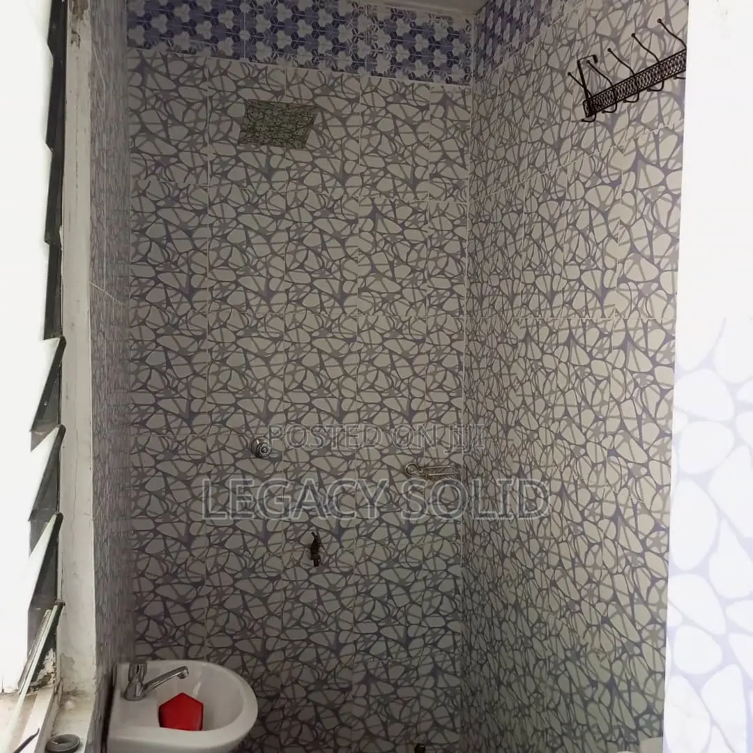 1bdrm Apartment in Legacy Solid Real, Teshie for rent