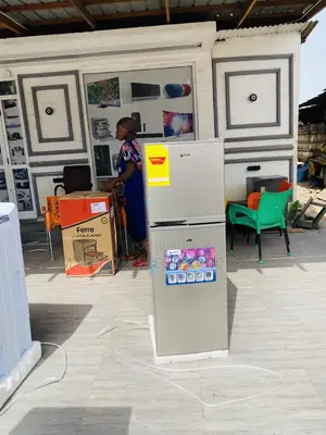 Extremely Chilling Pearl Pf-172-2b 2 Door Refrigerator.