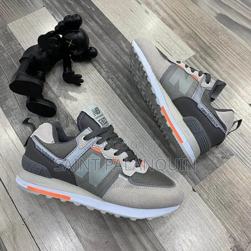 New Balance Sneaker
