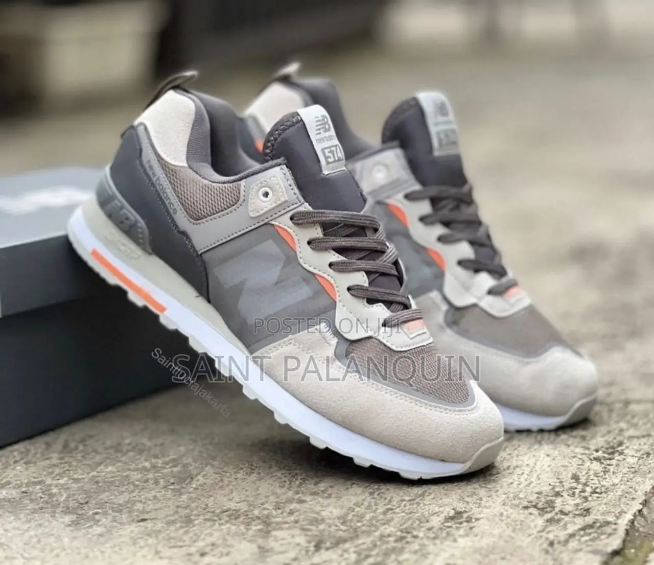 New Balance Sneaker