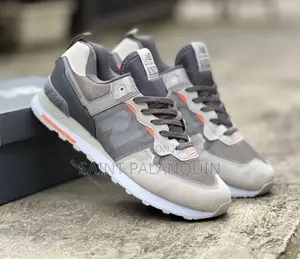 New Balance Sneaker