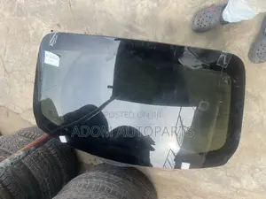 Mercedes Benz C300 W205 Back Glass