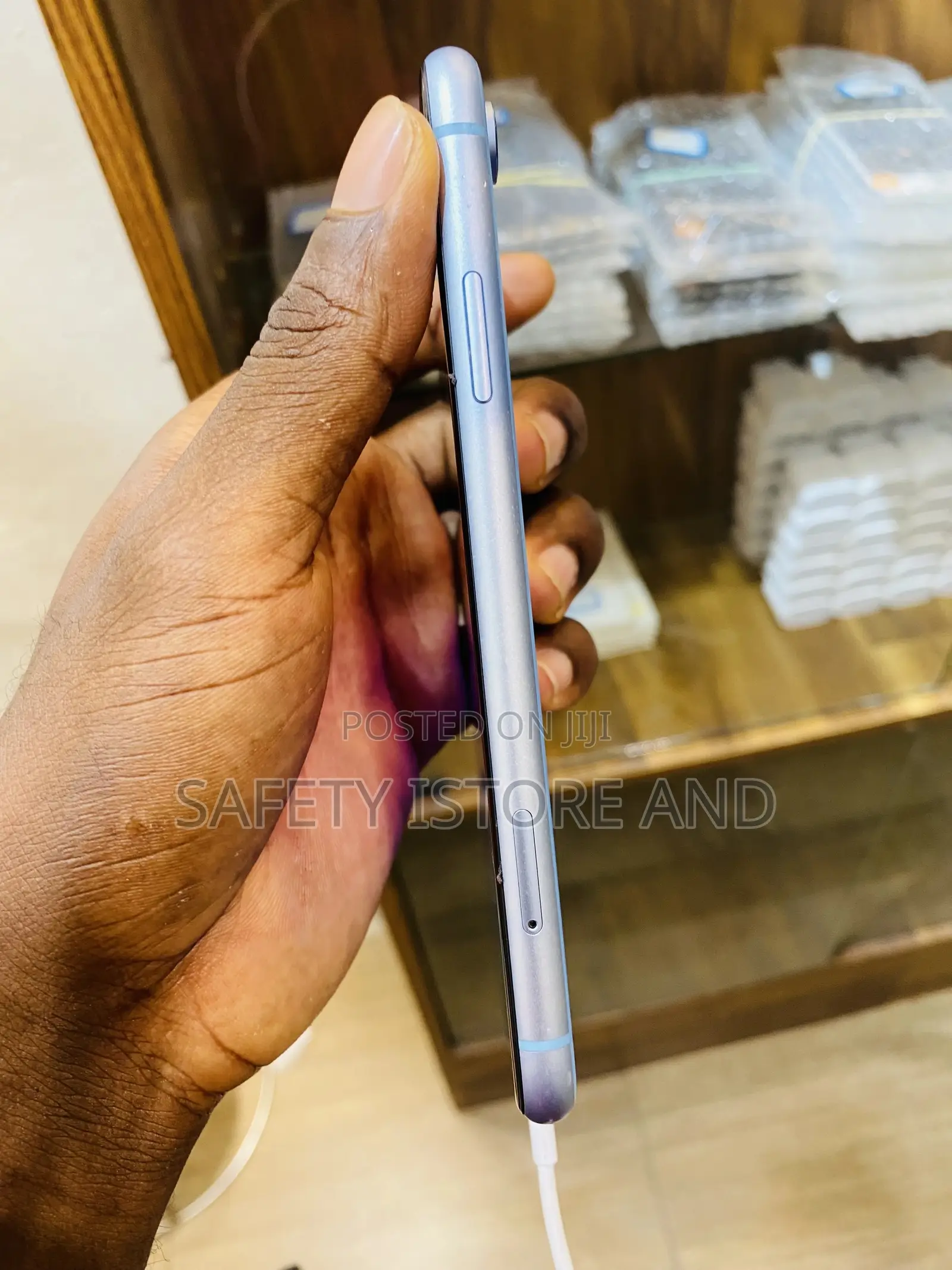 New Apple iPhone XR 128 GB Blue