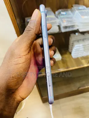 New Apple iPhone XR 128 GB Blue