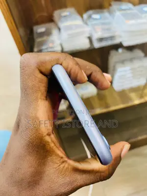 New Apple iPhone XR 128 GB Blue