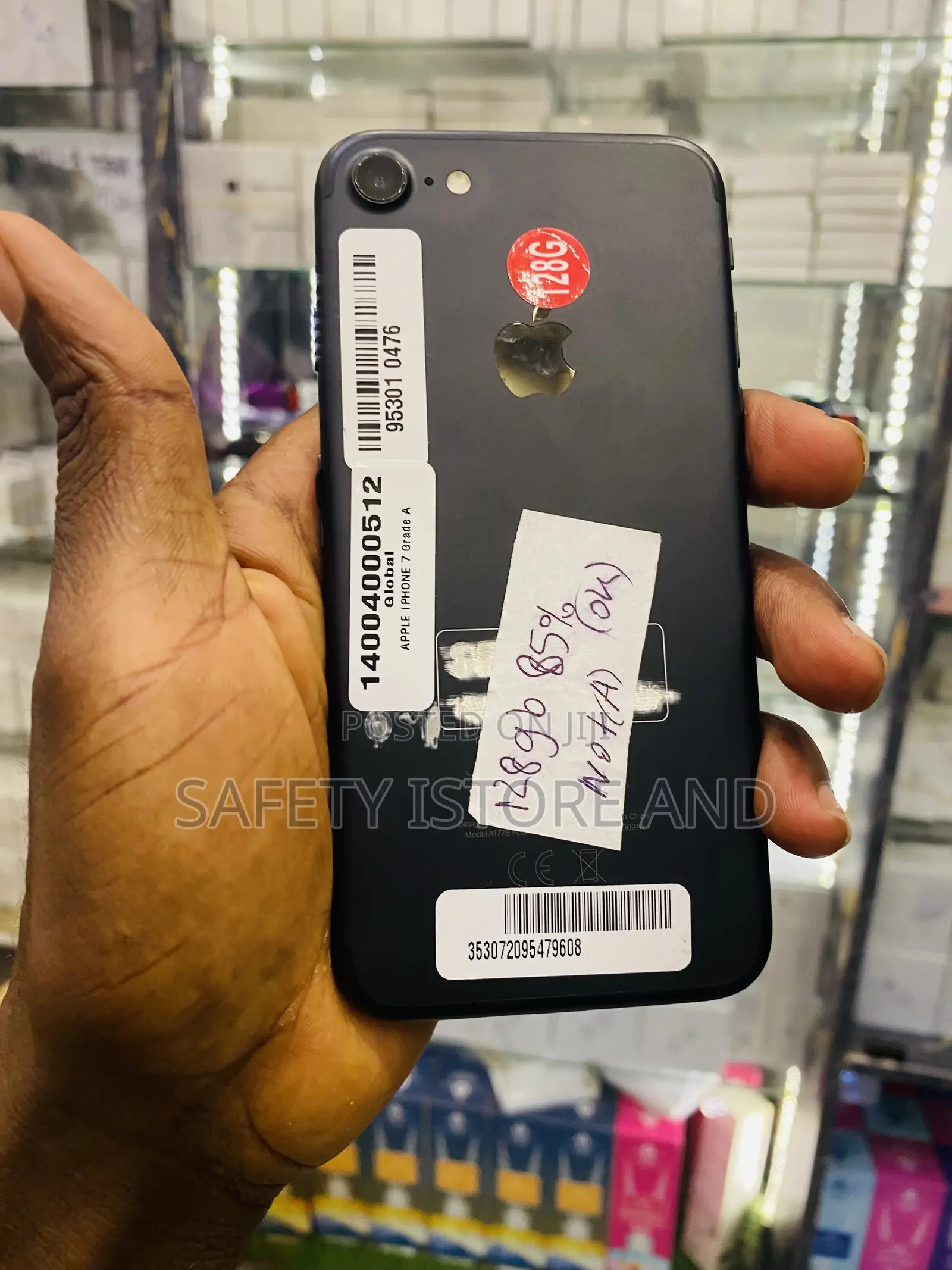 New Apple iPhone 7 128 GB Black