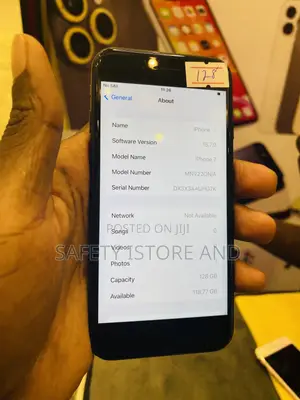 New Apple iPhone 7 128 GB Black