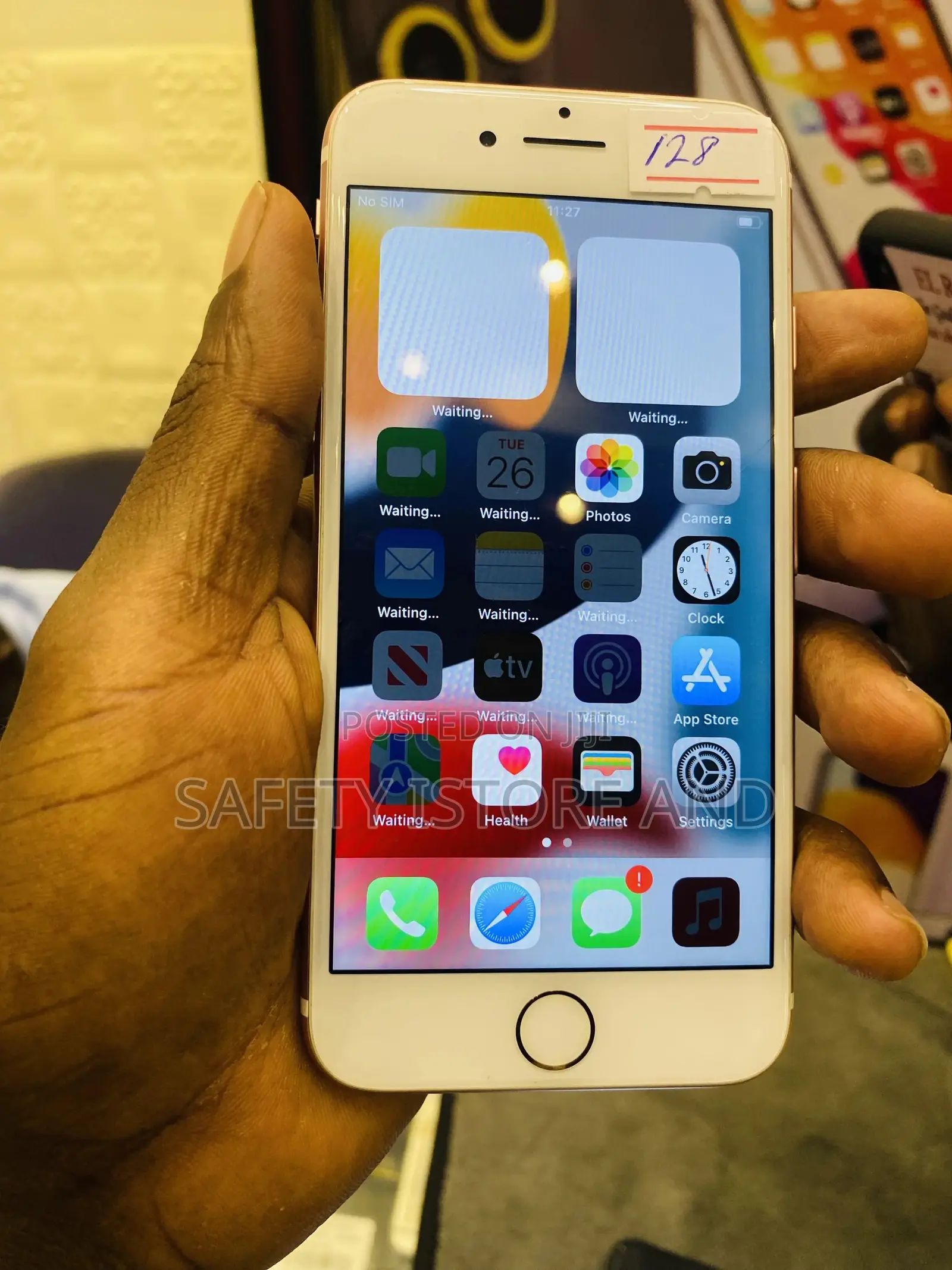 New Apple iPhone 7 128 GB Gold