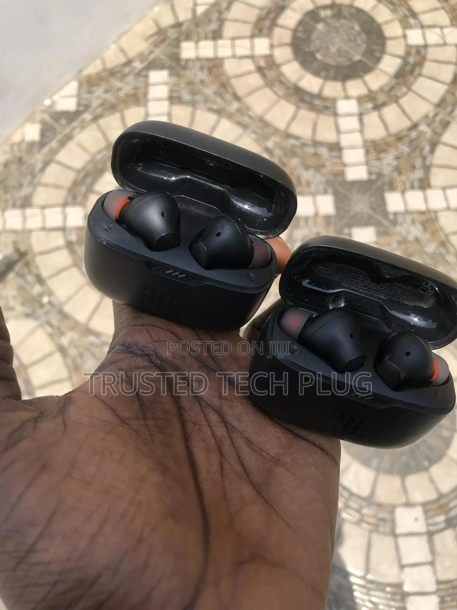 Preowned JBL Earbuds From America in Stock