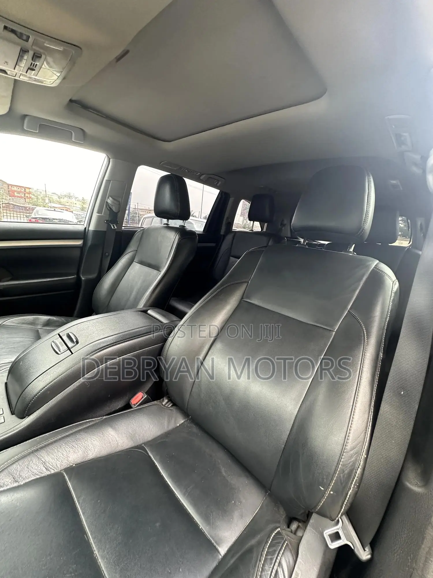 Toyota Highlander XLE 4x4 V6 (3.5L 6cyl 8A) 2018 White