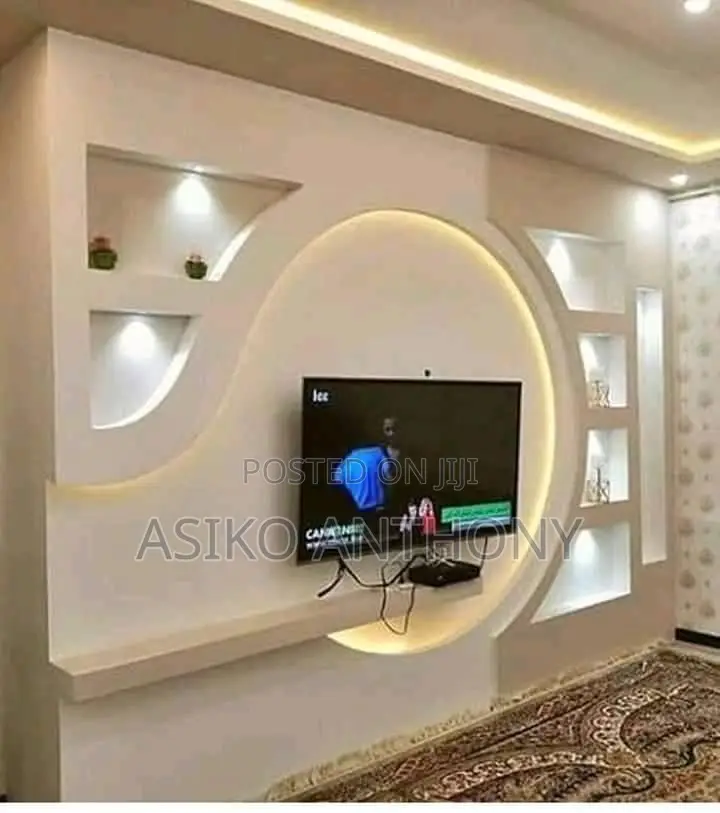 P.O.P TV Stand