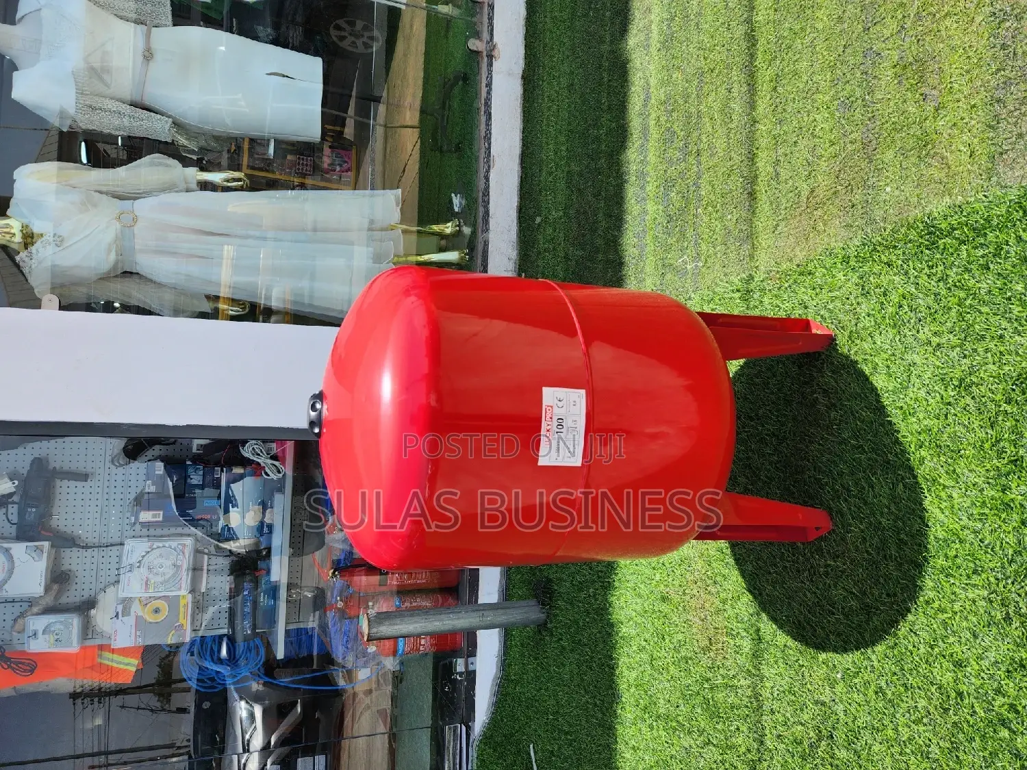 100 Liters Vertical Red Cylinder Booster
