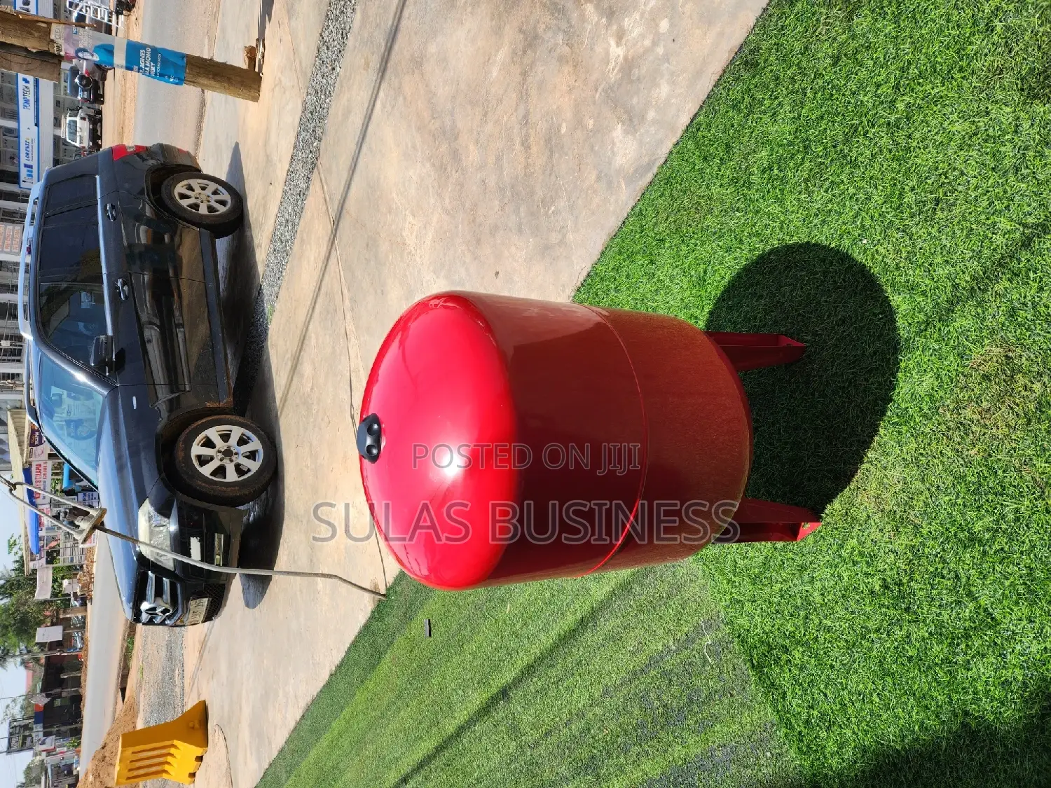 100 Liters Vertical Red Cylinder Booster