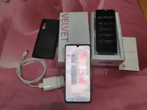 New LG Velvet 128 GB Black