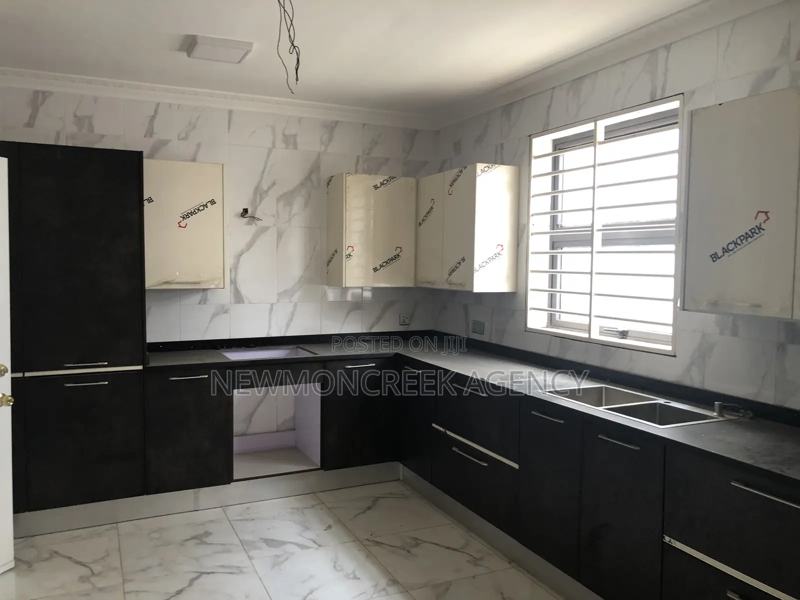 4bdrm Duplex in East Legon Hills, Accra Metropolitan for sale
