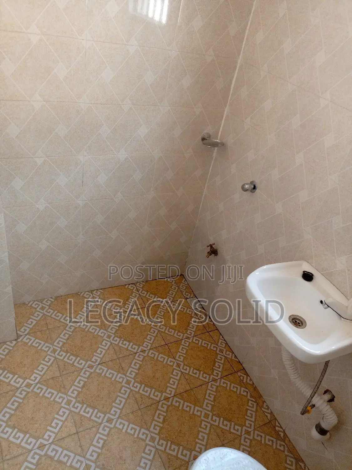 1bdrm Apartment in Legacy Solid Real, Teshie for rent