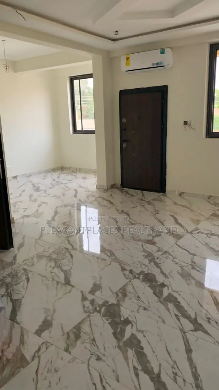 2bdrm Apartment in Pleasantplaces, West Legon for rent