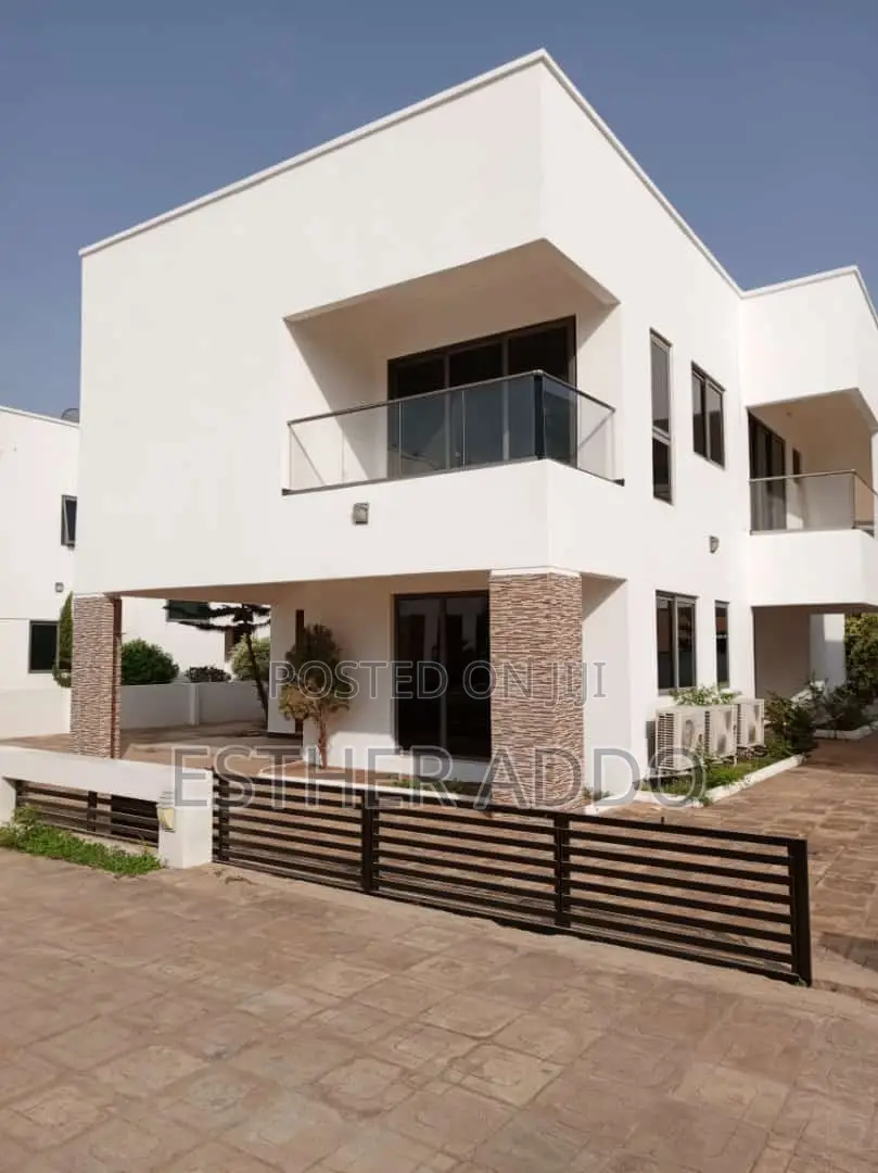 4bdrm Duplex in Ashaley Botwe for rent