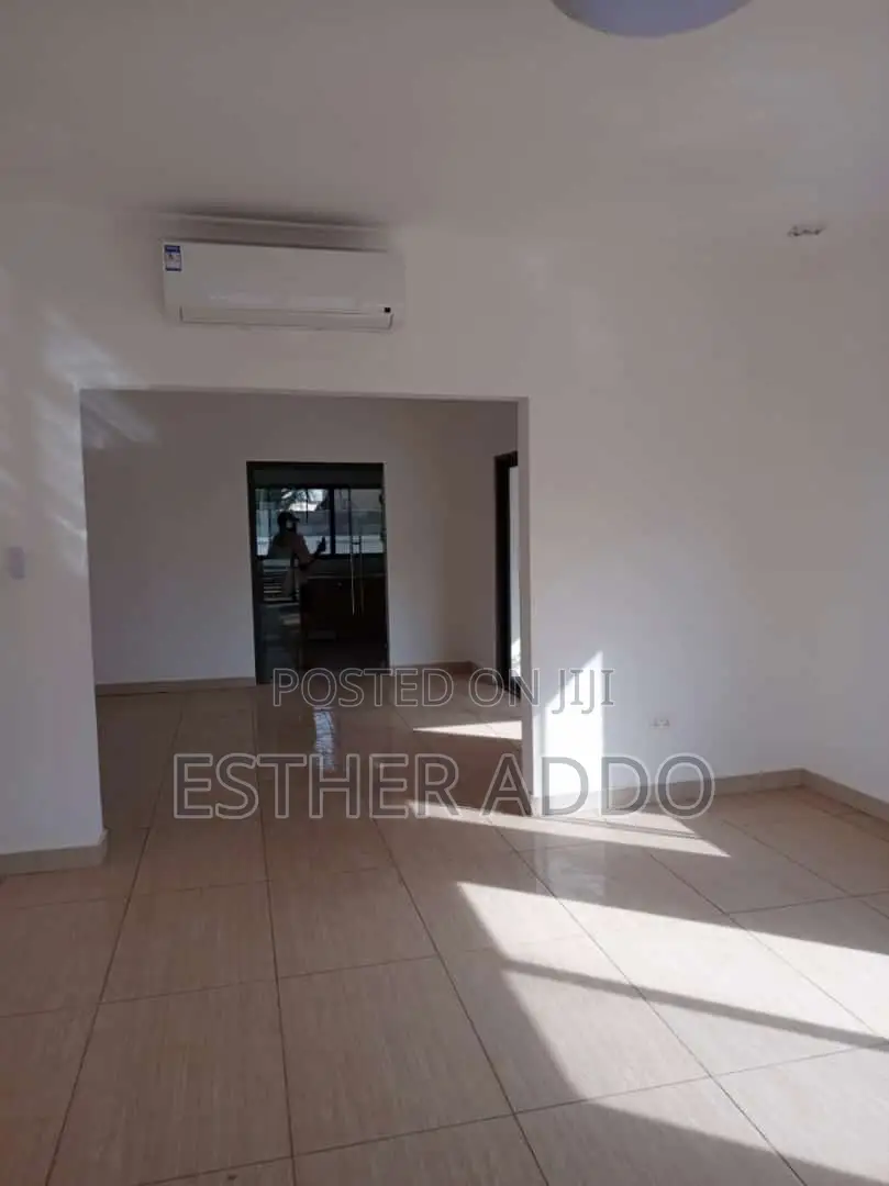4bdrm Duplex in Ashaley Botwe for rent