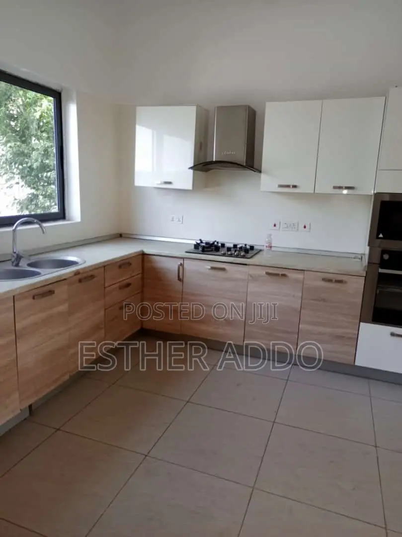 4bdrm Duplex in Ashaley Botwe for rent
