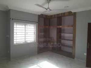 3bdrm Duplex in American House for rent
