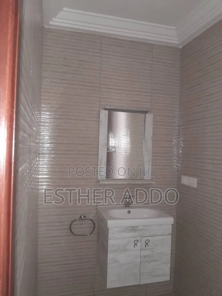 3bdrm Duplex in American House for rent