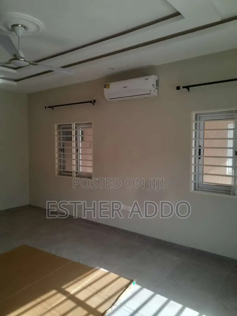 3bdrm Duplex in American House for rent