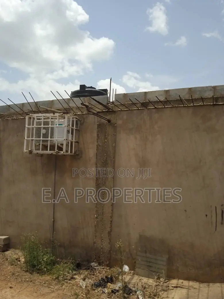 Oyarifa Land Title